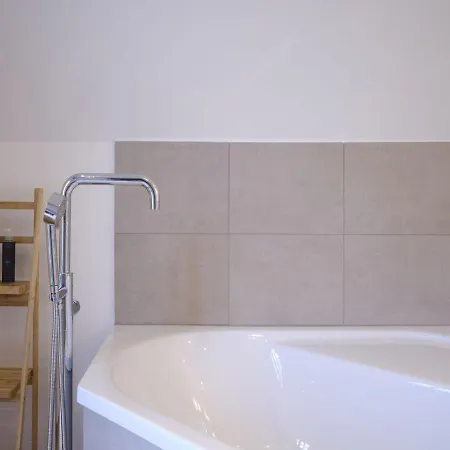 Reetland Am - Luxusplus Reetdachvilla Mit 4 Schlafzimmern, Sauna Und Kamin G14 * ドランスケ