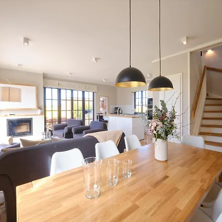 Reetland Am - Luxusplus Reetdachvilla Mit 4 Schlafzimmern, Sauna Und Kamin G14
