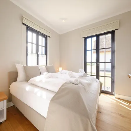 Reetland Am - Luxusplus Reetdachvilla Mit 4 Schlafzimmern, Sauna Und Kamin G14 *