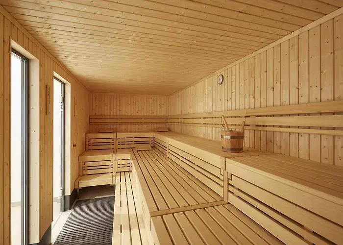 Reetland Am - Luxusplus Reetdachvilla Mit 4 Schlafzimmern, Sauna Und Kamin G14 Дранске