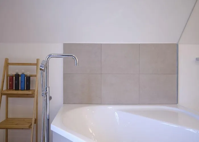 Reetland Am - Luxusplus Reetdachvilla Mit 4 Schlafzimmern, Sauna Und Kamin G14 * Дранске